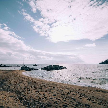Apartamento Reformado A 2 Minutos De La Playa En Calella! Калелья-де-Палафружель Экстерьер фото